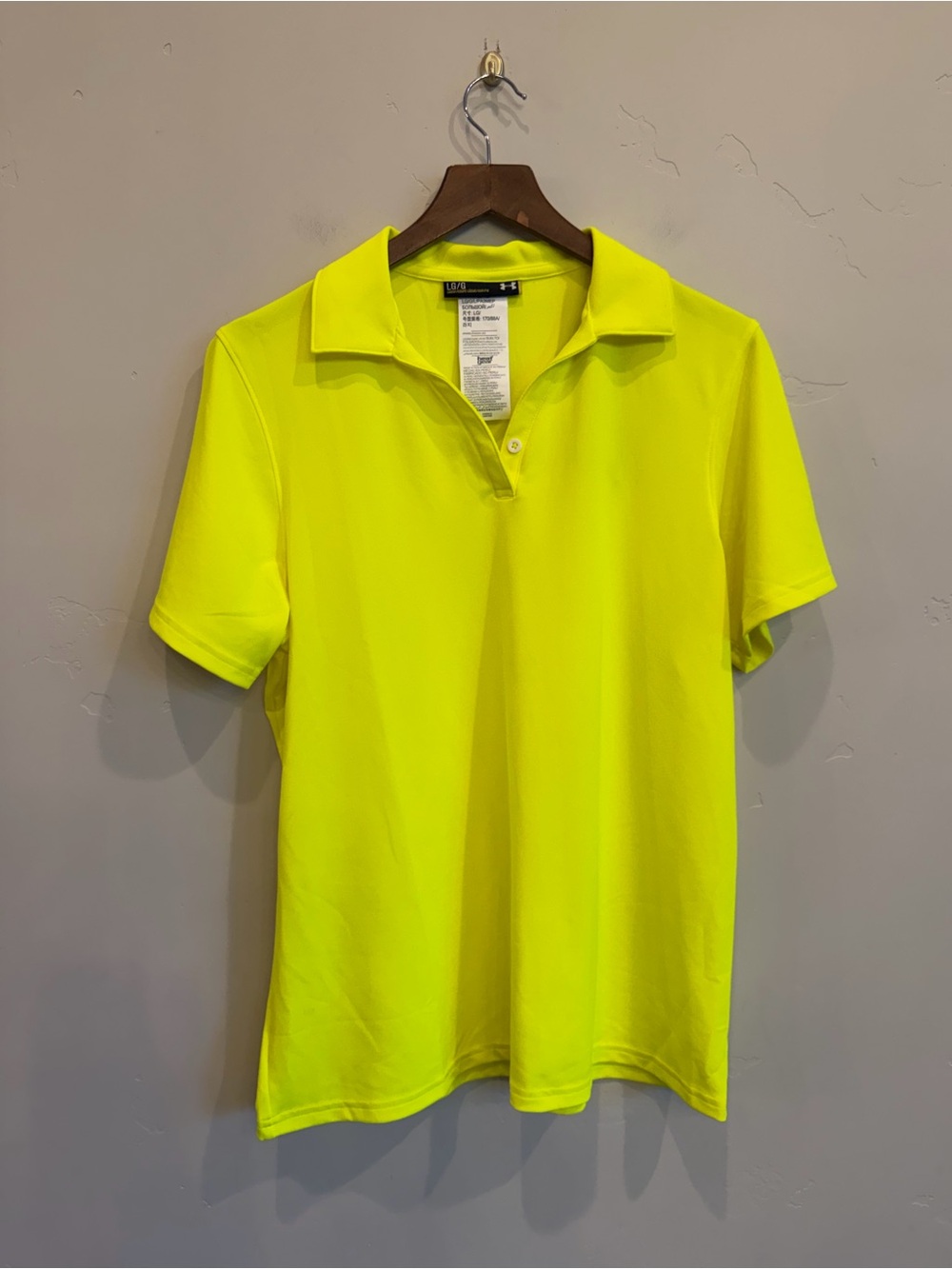 UNDER ARMOUR High Vis Neon Yellow Loose Fit Collared Polo Work or Golf Shirt